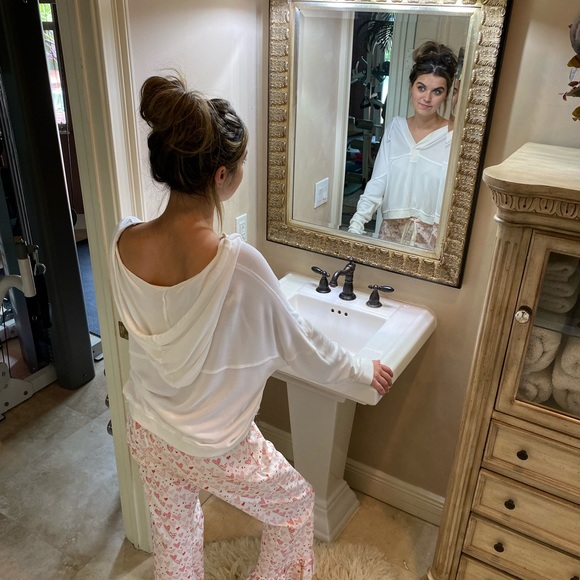 Bottoms Up ~ Ruffle Bottom Pjs ~ Pretty Pajamas - Picture 4 of 8
